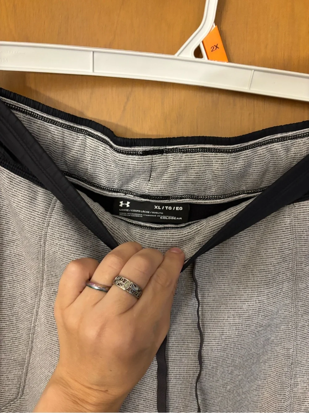 Under Armour Men’s Light Gray Jogger Sweatpants with Black Waistband - Picture 6 of 7